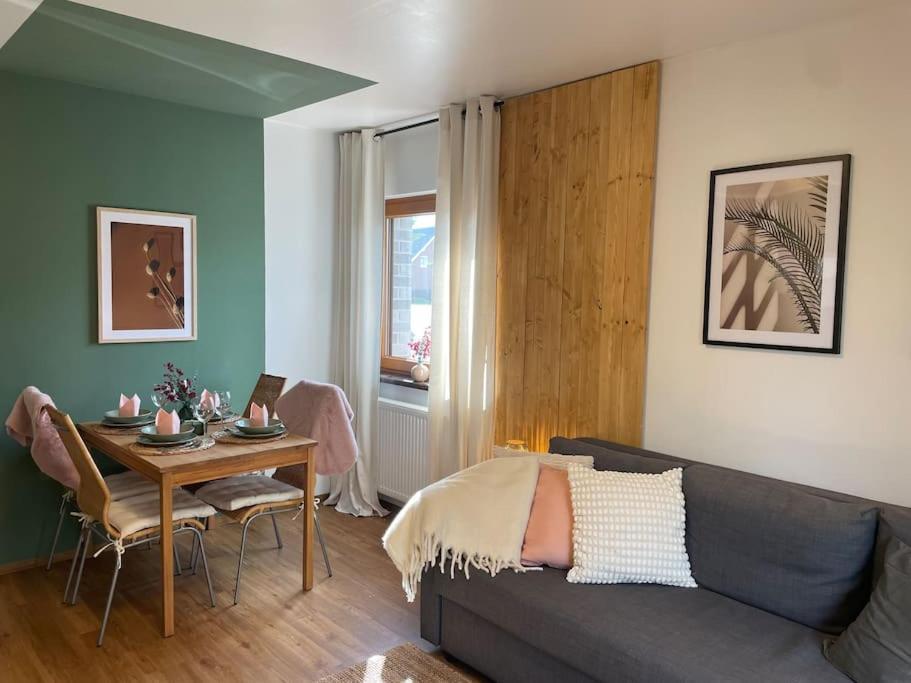 Cozy Wilkipartment Bis 4 Pers - Hund - Netflix - Wlan - Wintergarten - Coffeebar - Popcorn Verl المظهر الخارجي الصورة